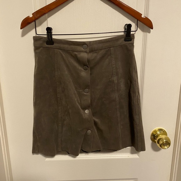 Aritzia Centinela Skirt - Picture 2 of 3